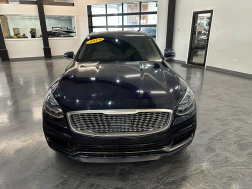 2019 Kia K900 Luxury