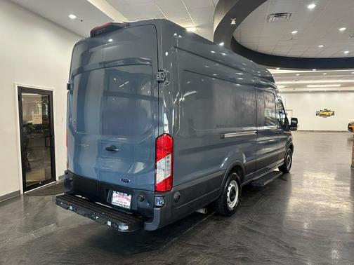 2020 Ford Transit-250 Base