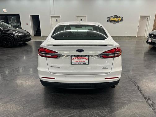 2020 Ford Fusion SE