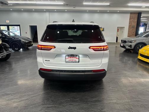 2024 Jeep Grand Cherokee L Laredo