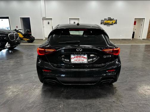 2018 INFINITI QX30 Sport