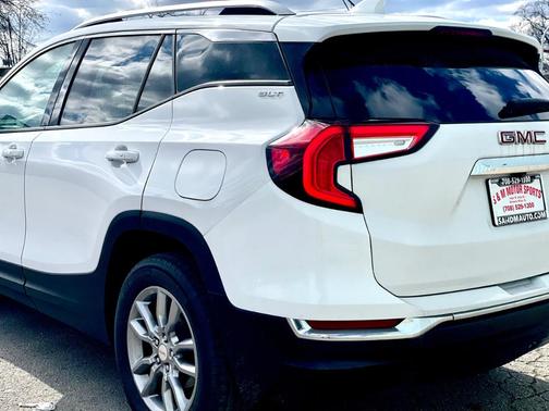 2022 GMC Terrain SLT