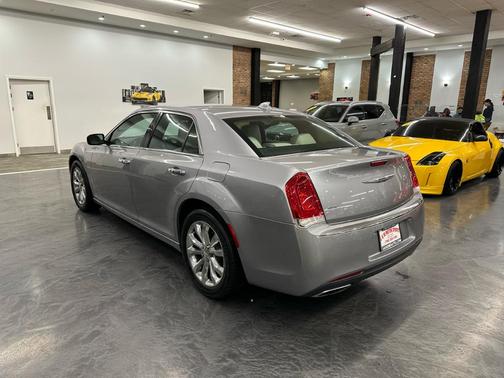 2018 Chrysler 300 Limited