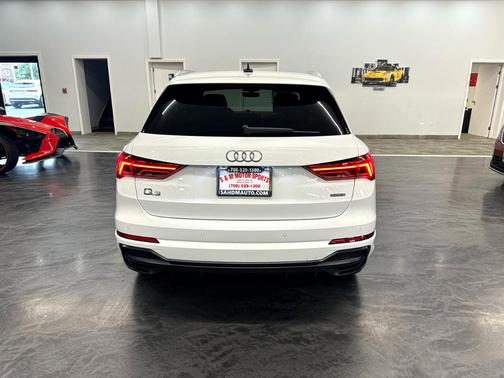 2022 Audi Q3 45 S line Premium