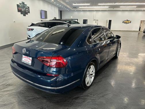2019 Volkswagen Passat 2.0T Wolfsburg