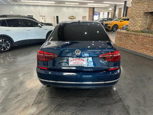 2019 Volkswagen Passat 2.0T Wolfsburg