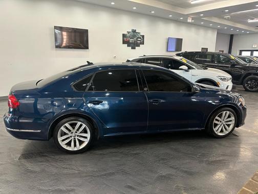 2019 Volkswagen Passat 2.0T Wolfsburg