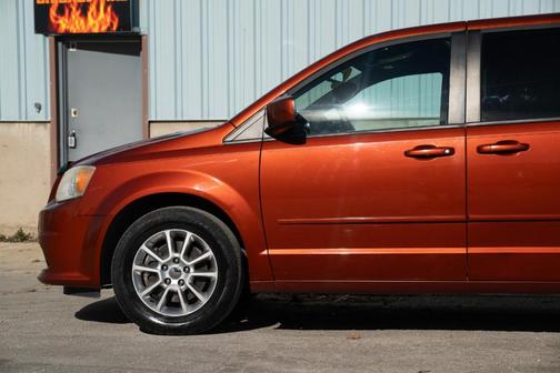 2012 Dodge Grand Caravan R/T