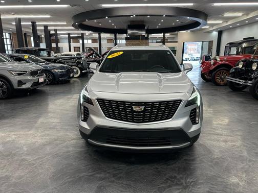 2022 Cadillac XT4 Premium Luxury