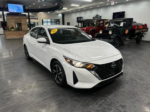 Cloud White 2025 Nissan Sentra SV