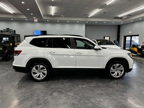 2023 Volkswagen Atlas 3.6L SE w/Technology