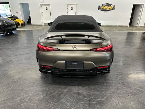 2022 Mercedes-Benz AMG SL 63 Base