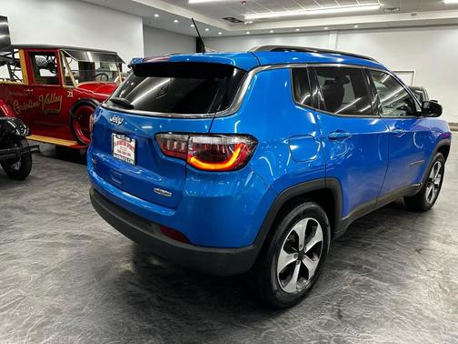 Blue 2018 Jeep Compass Latitude