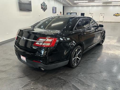 2016 Ford Taurus Limited