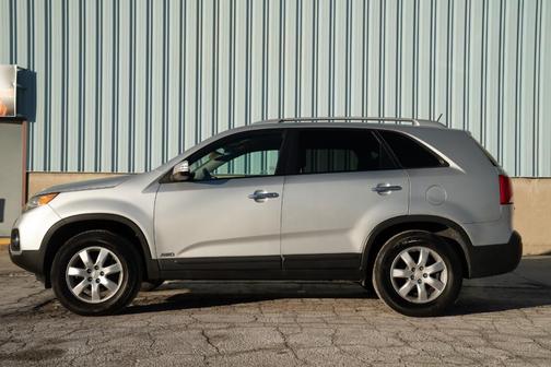 2011 Kia Sorento LX