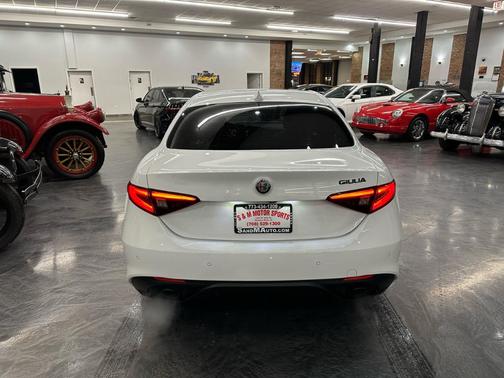 2020 Alfa Romeo Giulia Base