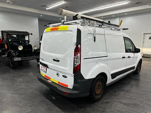 White 2015 Ford Transit Connect XL