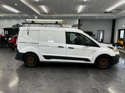 White 2015 Ford Transit Connect XL