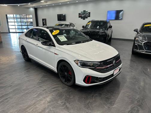 2022 Volkswagen Jetta GLI 2.0T Autobahn