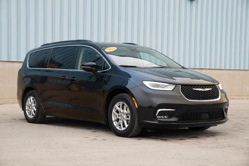 2022 Chrysler Pacifica Touring-L