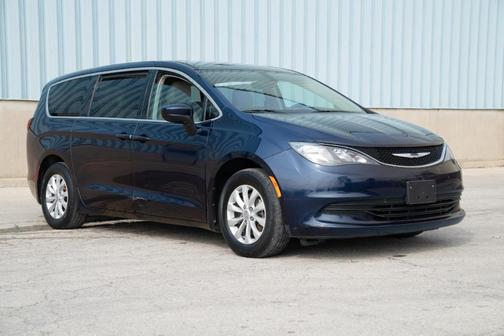 Blue 2017 Chrysler Pacifica Touring