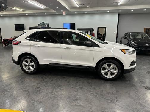 2021 Ford Edge SE