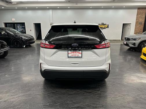 2021 Ford Edge SE