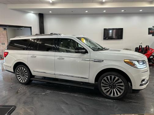 2021 Lincoln Navigator L Reserve