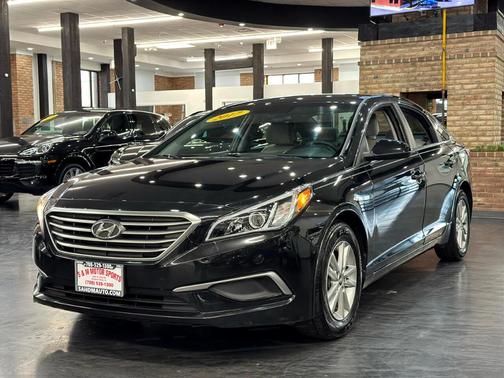 2017 Hyundai SONATA SE