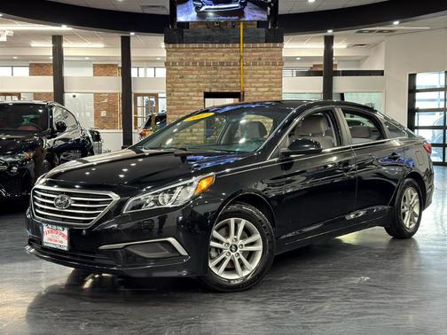 2017 Hyundai SONATA SE