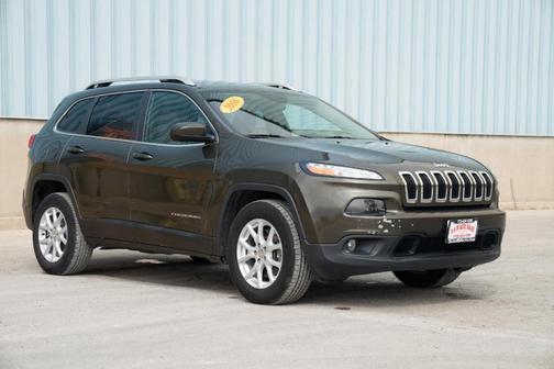 Dark Green 2016 Jeep Cherokee Latitude