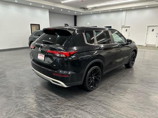 2022 Mitsubishi Outlander SE Launch Edition
