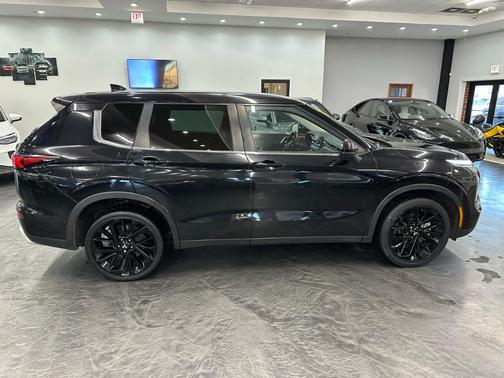 2022 Mitsubishi Outlander SE Launch Edition