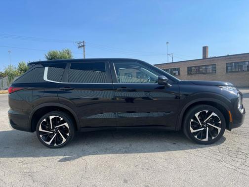 2022 Mitsubishi Outlander SE Launch Edition