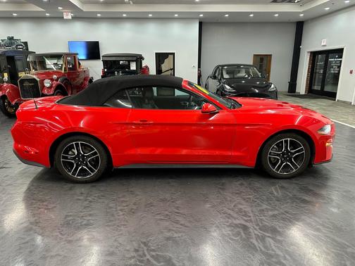 2023 Ford Mustang EcoBoost