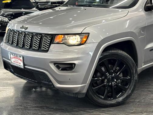 2018 Jeep Grand Cherokee Altitude