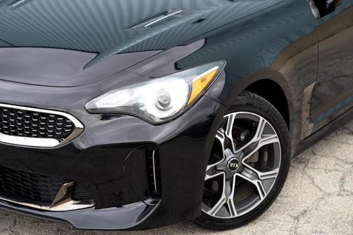 2021 Kia Stinger GT-Line