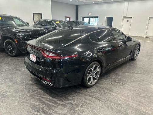 2021 Kia Stinger GT-Line