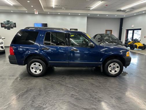 2005 Ford Explorer XLS