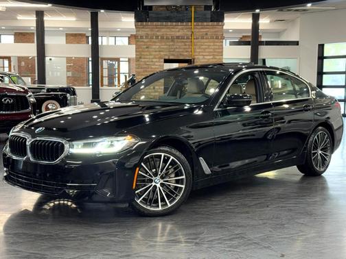 2022 BMW 530 i