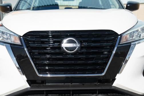 2022 Nissan Kicks S