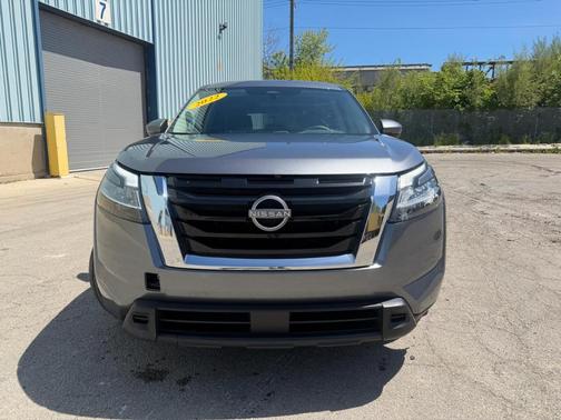 Gun Metallic 2022 Nissan Pathfinder S
