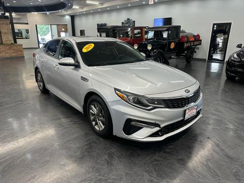 2019 Kia Optima LX