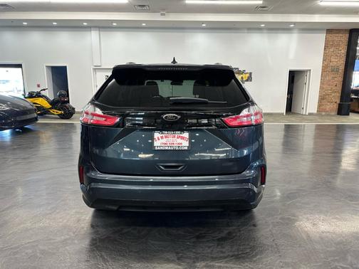 2022 Ford Edge SE