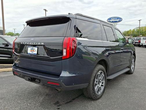 Blue Metallic 2025 Ford Expedition Active