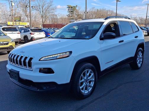 2016 Jeep Cherokee Sport