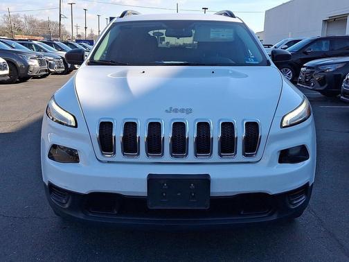 2016 Jeep Cherokee Sport