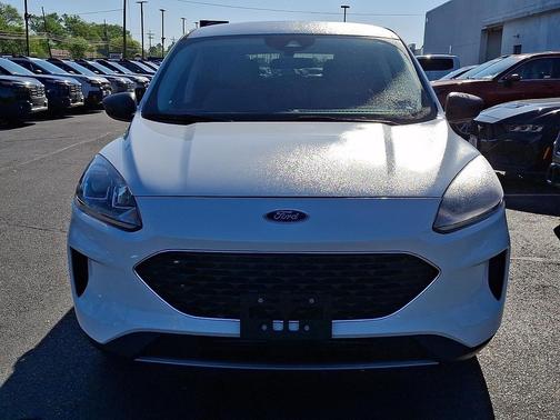 Oxford White 2022 Ford Escape SE