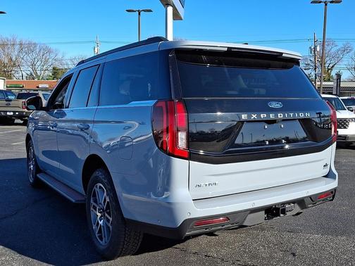 Gray Metallic 2025 Ford Expedition Active