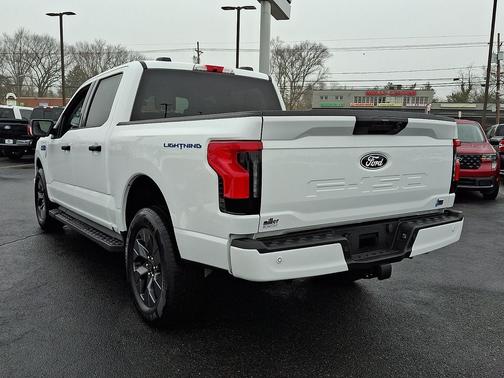 2024 Ford F-150 Lightning XLT